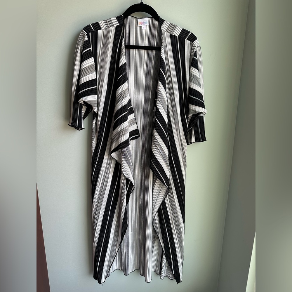 LuLaRoe Lindsay/Monroe (?) Kimono Cardigan - Size Small